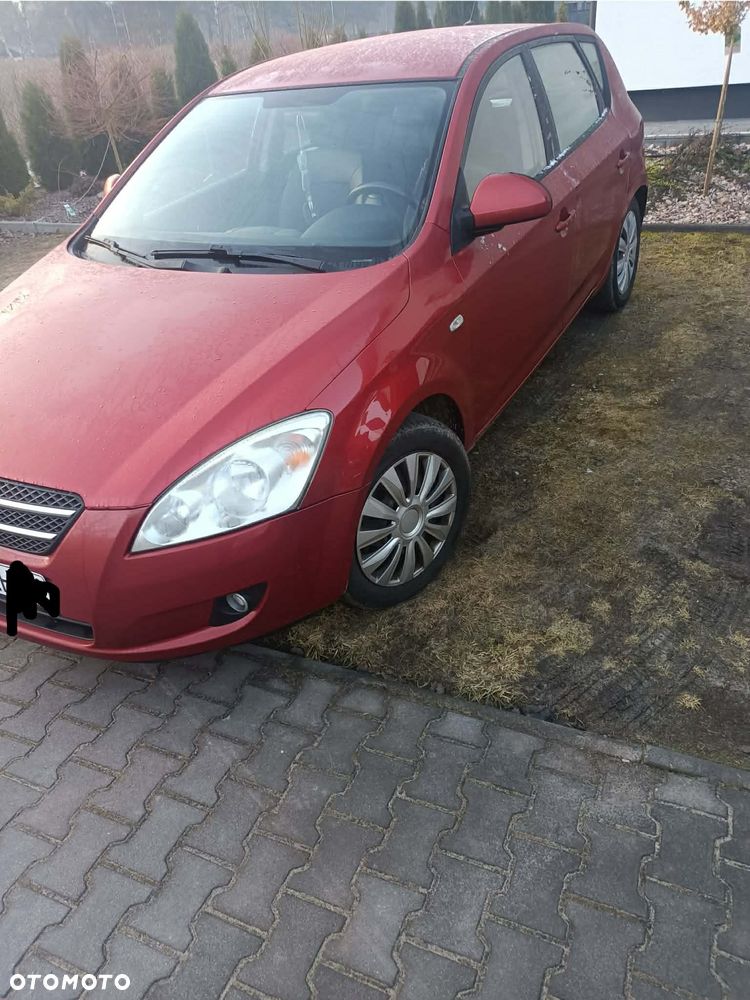 Kia Ceed 1.6 CRDi 90 ISG Vision - 6