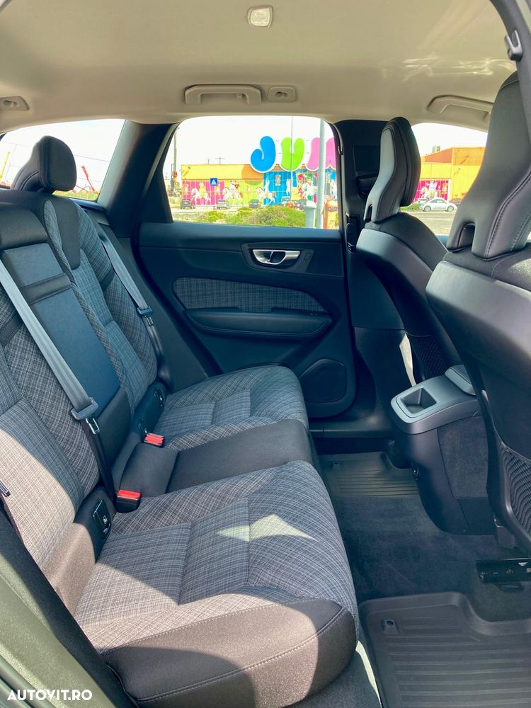 Volvo XC 60 B5 B AWD Core - 19