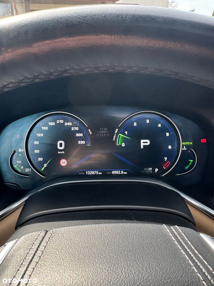 BMW Seria 7 750Li - 11