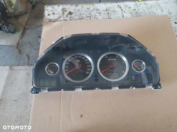 VOLVO V70  licznik zegary 30728791