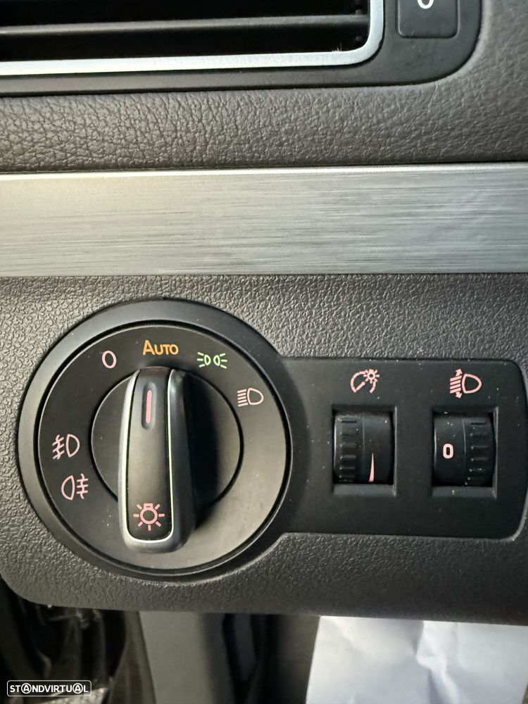 VW Touran 1.6 TDI DPF DSG Cup - 19