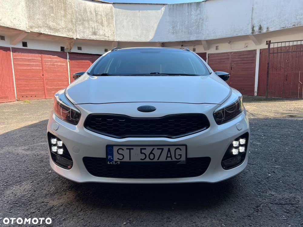 Kia Ceed 1.6 CRDi GT Line DCT - 16