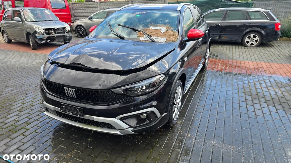 Fiat Tipo 1.6 MultiJet Cross - 1