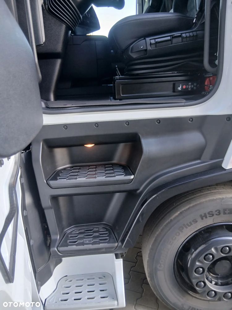 Ford F MAX - 18