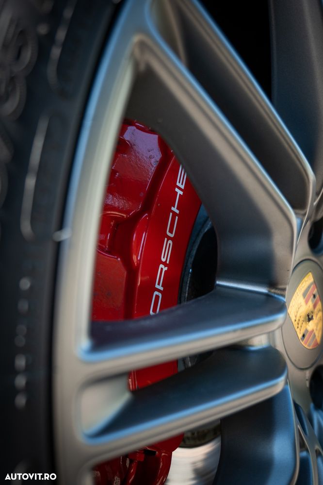 Porsche Cayenne 3.0 L - 3