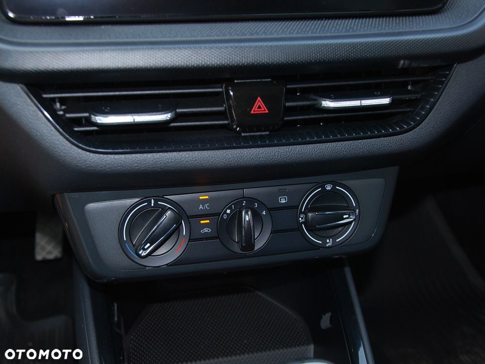 Skoda Fabia 1.0 Ambition - 38