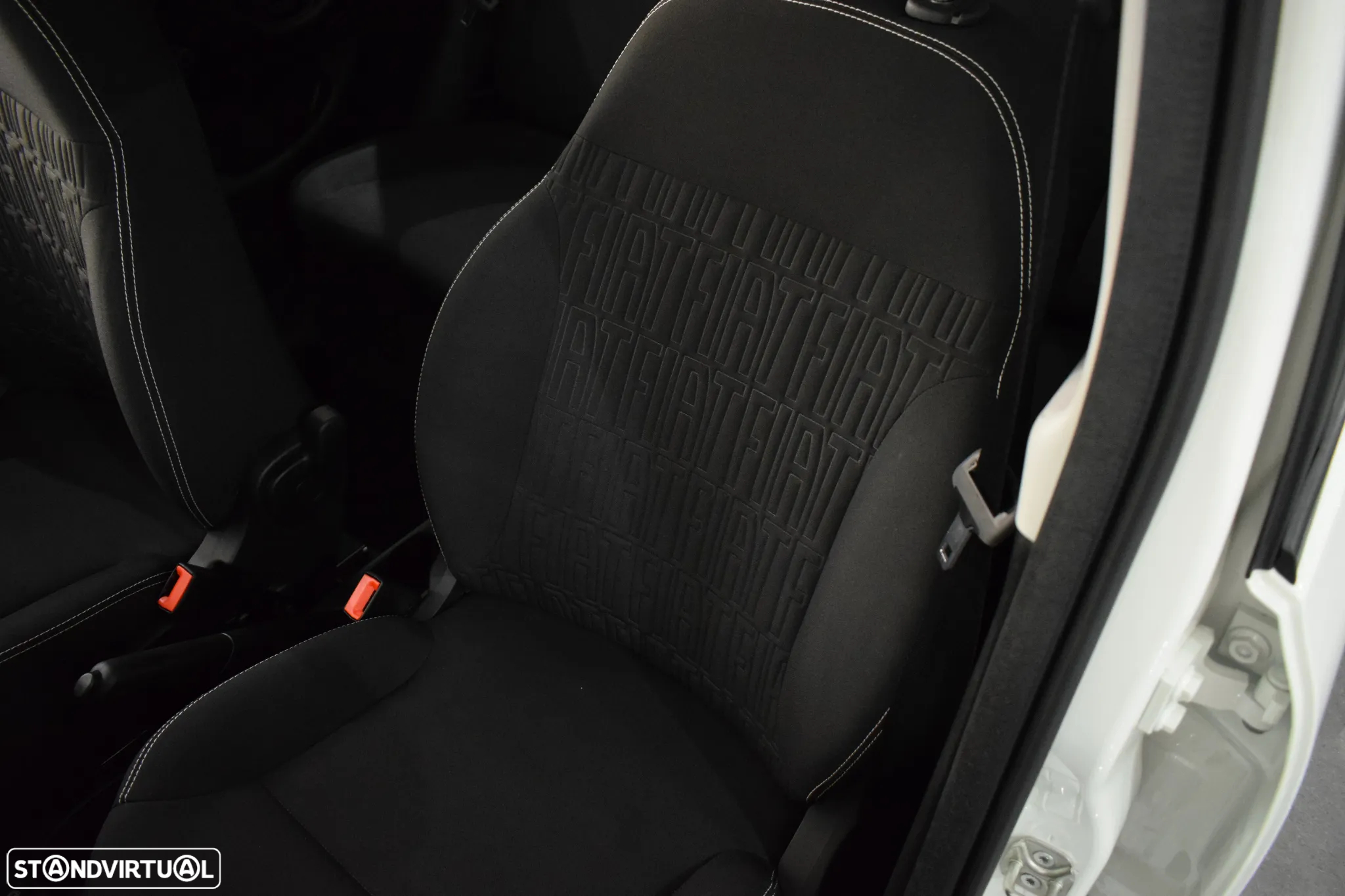 Fiat Panda 1.0 Hybrid Cross - 22