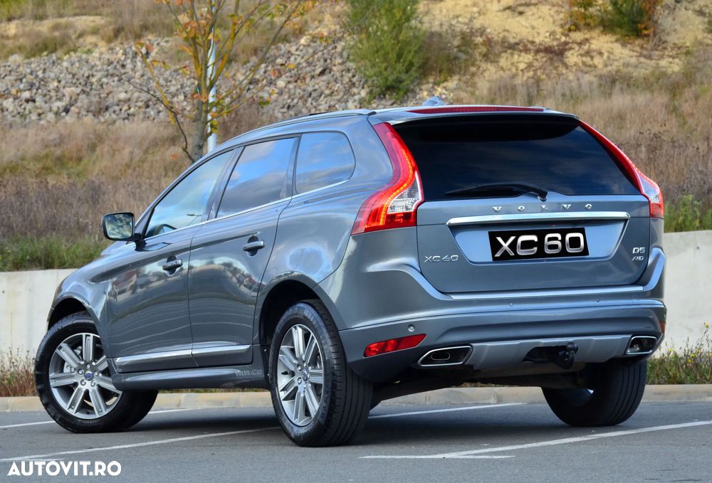 Volvo XC 60 D5 AWD Geartronic Summum - 8