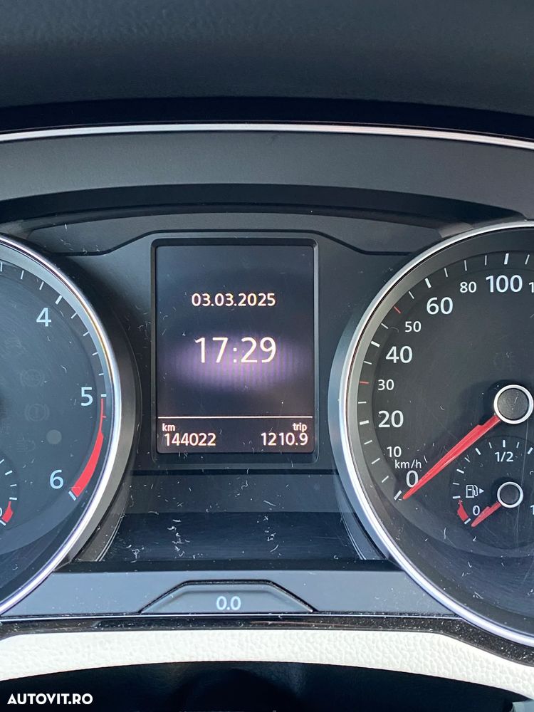 Volkswagen Passat 2.0 TDI DSG Comfortline - 7