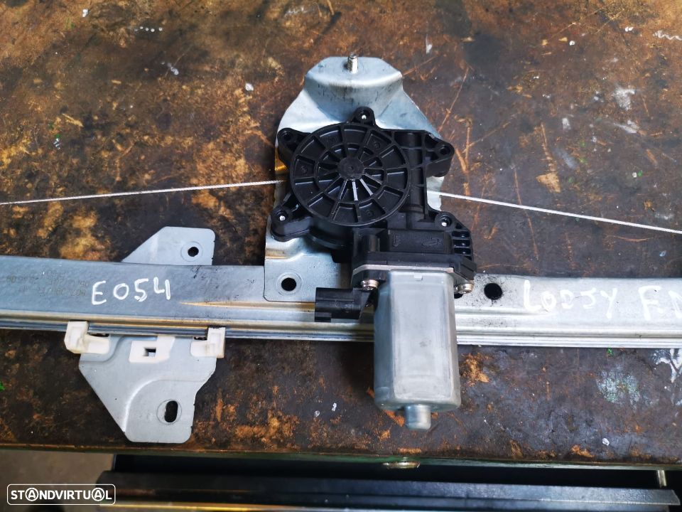 LODGY 2014 ELEVADOR FRENTE DTO E054 - 2