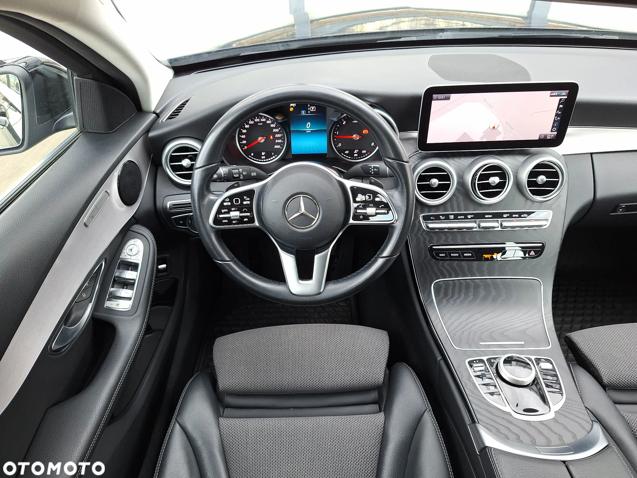 Mercedes-Benz Klasa C 220 d 9G-TRONIC - 28