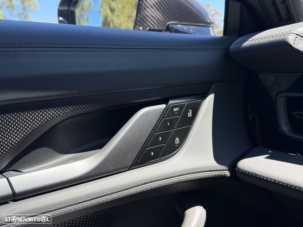 Porsche Taycan Sport Turismo Turbo S - 36