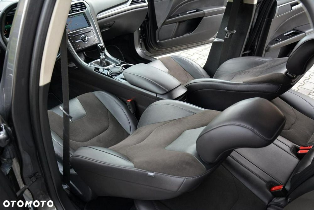 Ford Mondeo 2.0 TDCi ST-Line - 24
