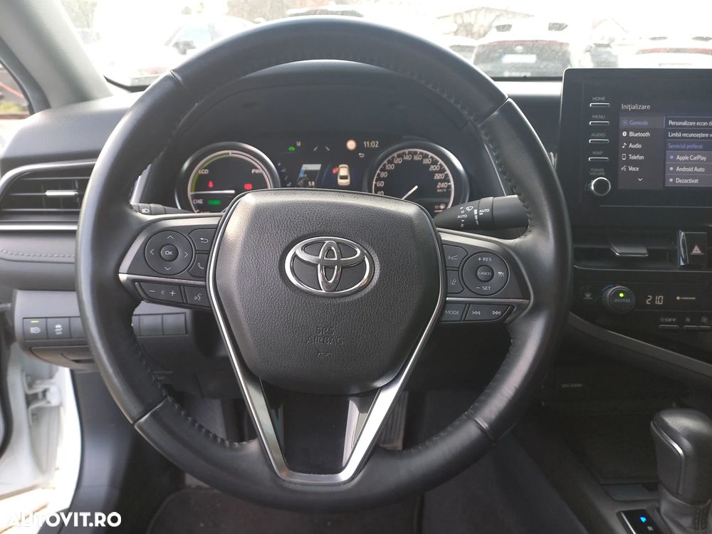 Toyota Camry 2.5 Hybrid Business - 16