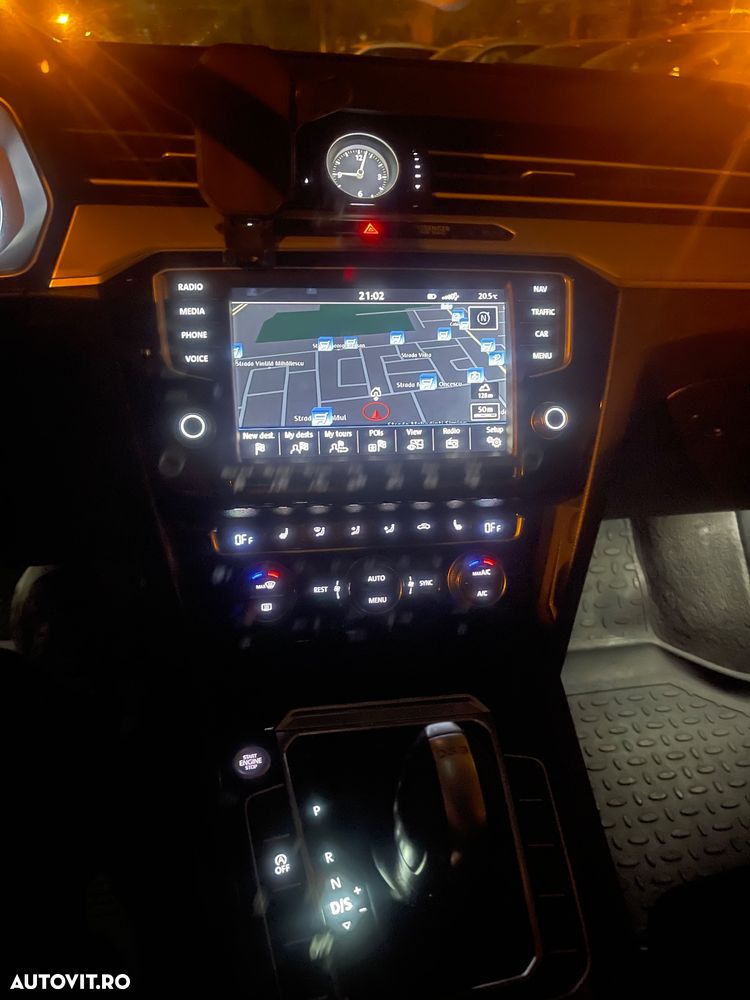 Volkswagen Passat - 20