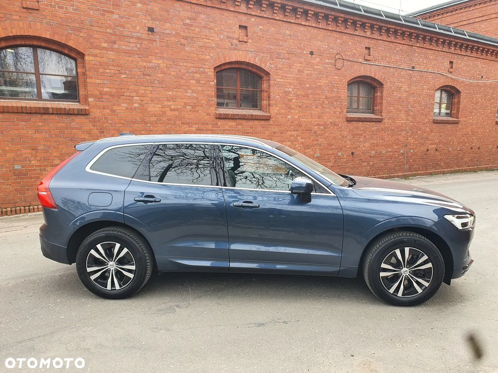 Volvo XC 60 B4 B Geartronic Momentum Pro - 3