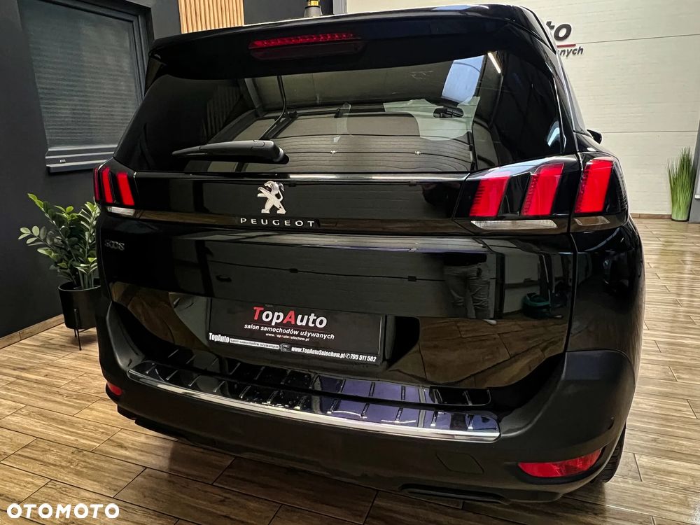 Peugeot 5008 - 8