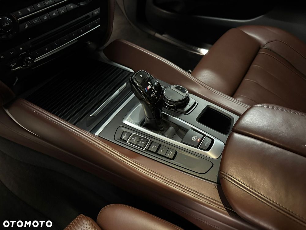 BMW X6M - 13