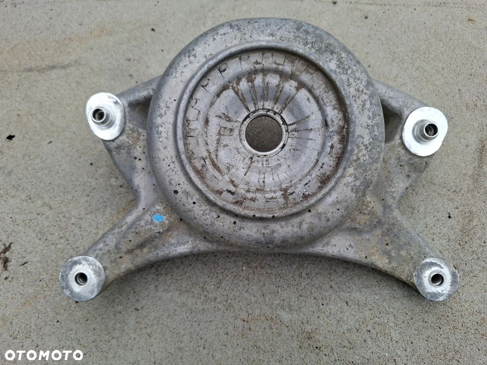 Mocowanie Górne Amortyzatora Lewe/Prawe A4 B8 A5 8K0412383F 8K0412384F - 8