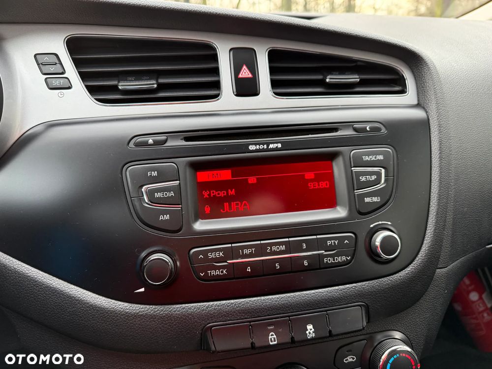 Kia Ceed 1.4 CRDi 90 Spirit - 17