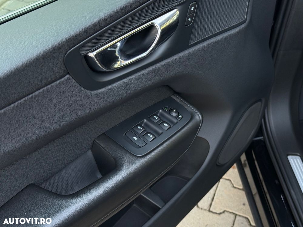 Volvo XC 60 B4 D AWD Geartronic Momentum - 15