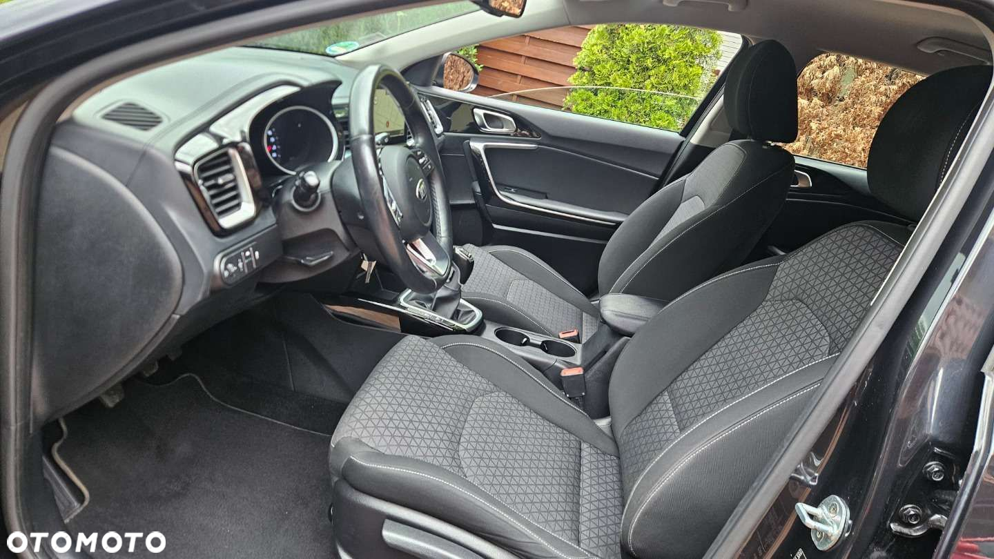 Kia Ceed - 15
