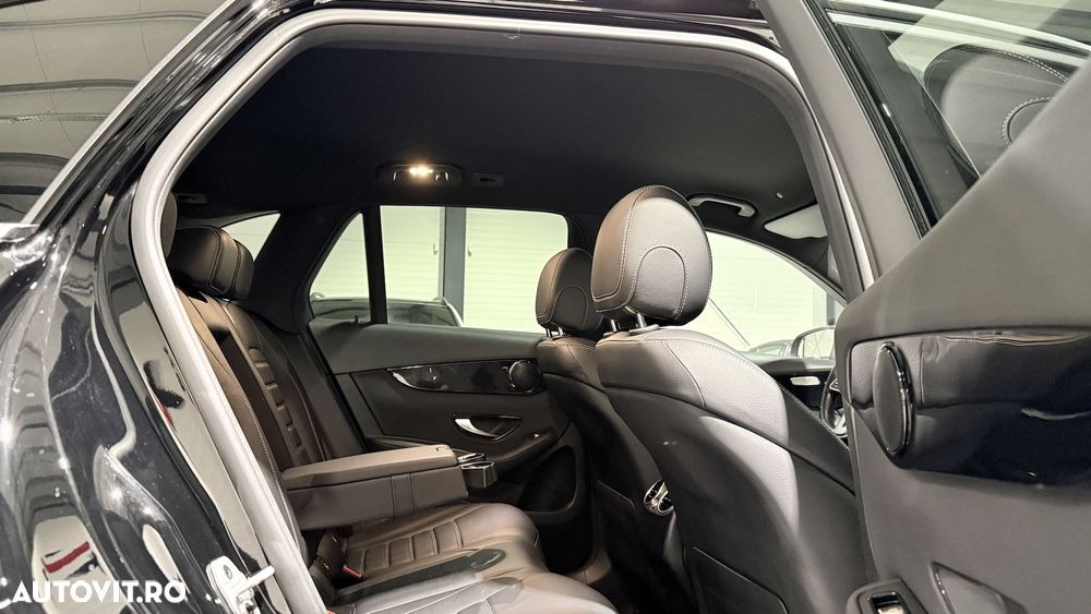 Mercedes-Benz GLC 300 e 4Matic 9G-TRONIC - 24