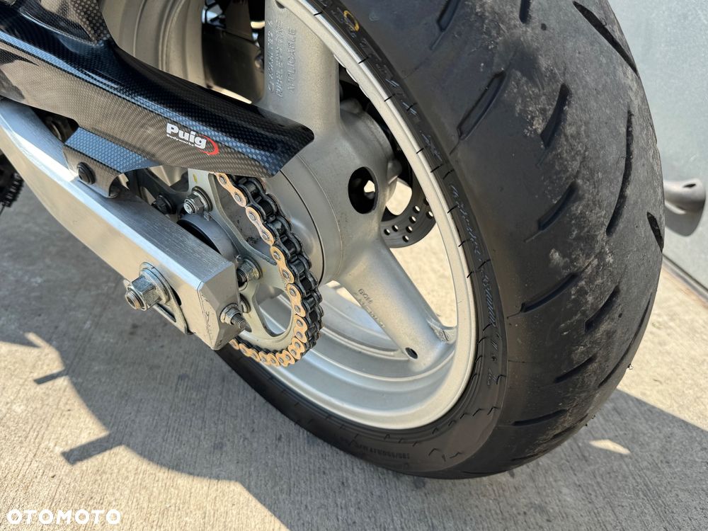 Suzuki SV - 32