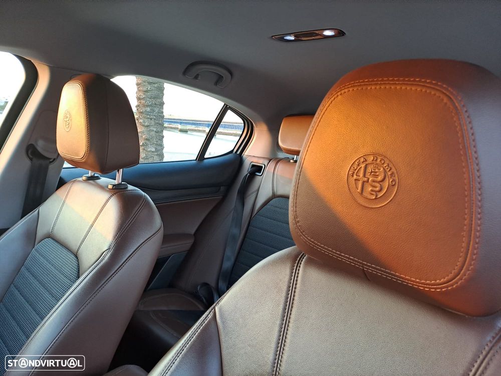 Alfa Romeo Stelvio 2.2 D Super AT8 - 7