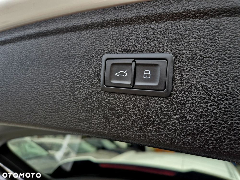 Audi Q5 50 TFSIe quattro S tronic S line - 30