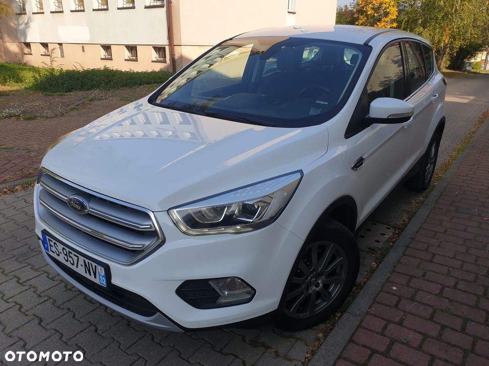 Ford Kuga 2.0 TDCi 2x4 Titanium - 2