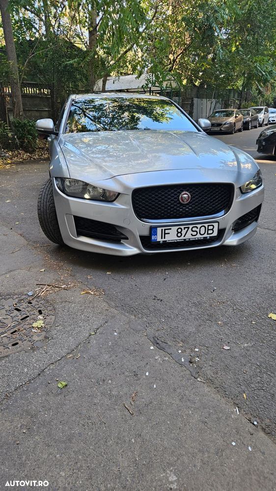 Jaguar Xe