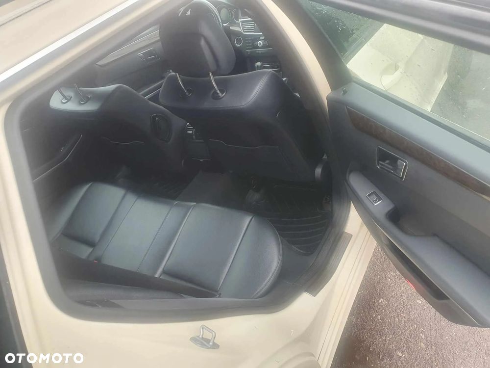 Mercedes-Benz Klasa E 200 BlueTEC 7G-TRONIC Classic - 8