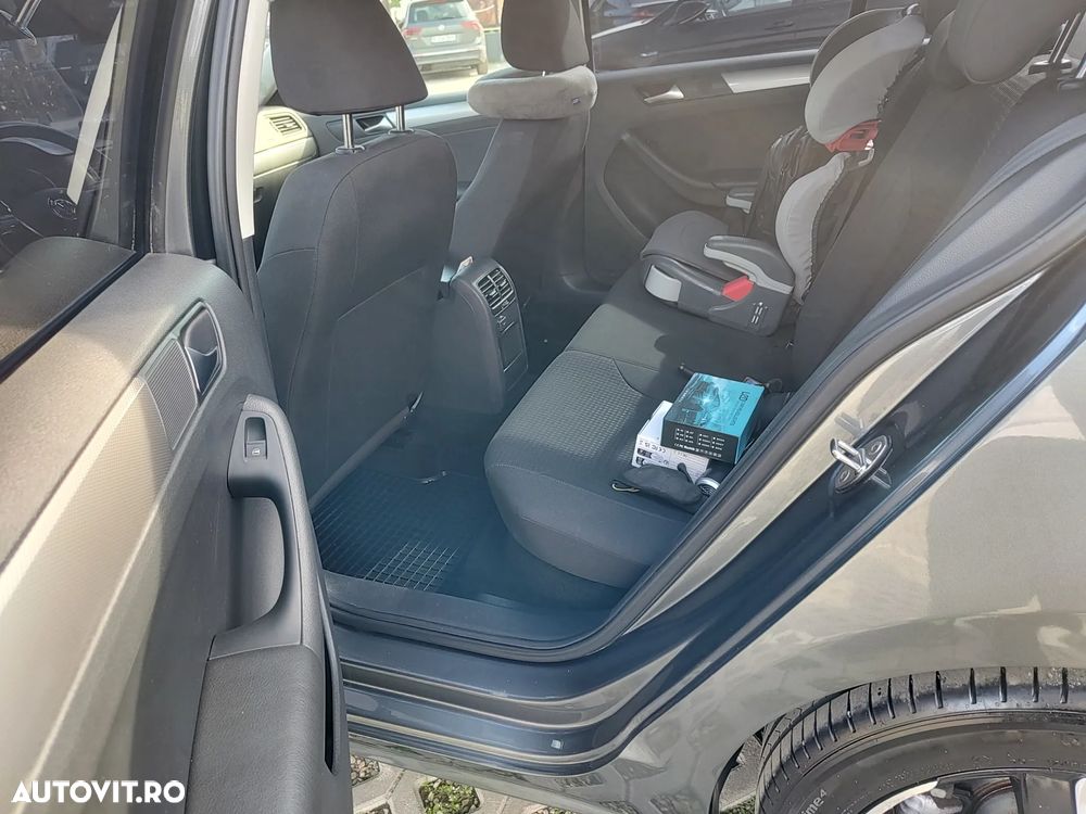 Volkswagen Jetta 1.2 TSI Comfortline - 14