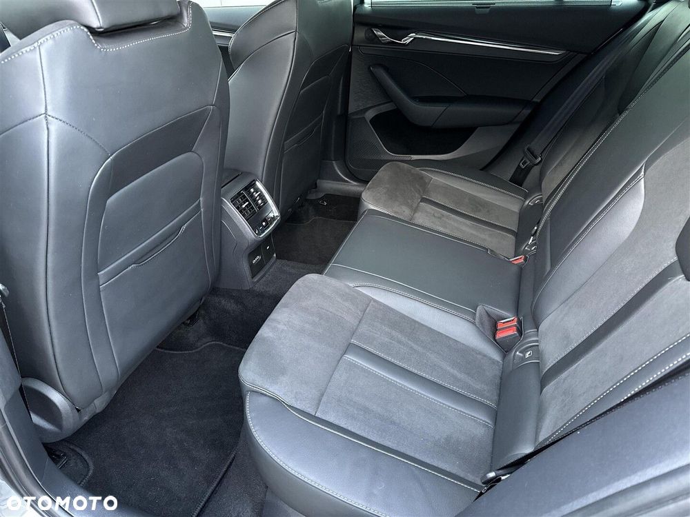 Skoda Octavia 2.0 TDI 4x4 Scout DSG - 12