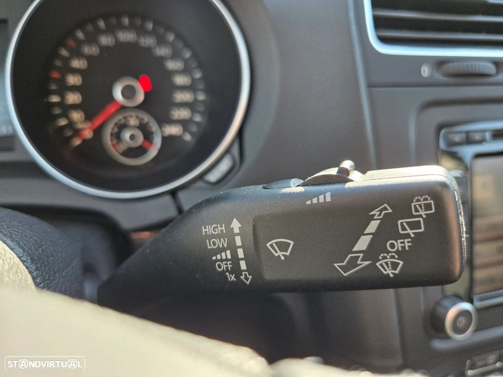 VW Golf Variant 1.6 TDi Confortline - 14