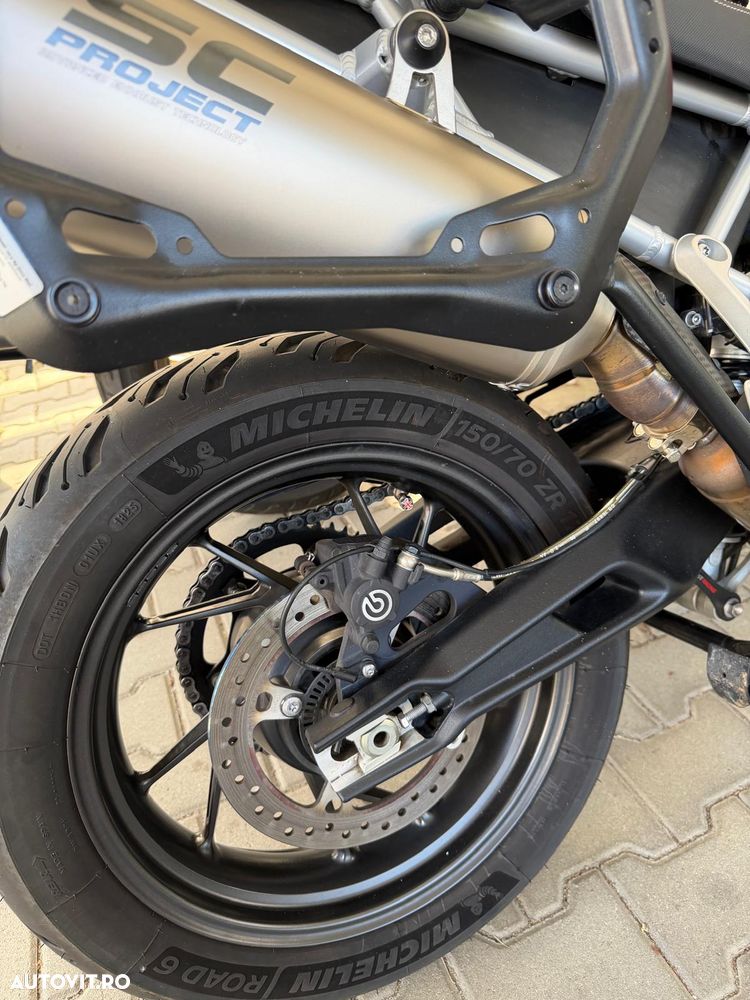 Triumph Tiger 900 - 13