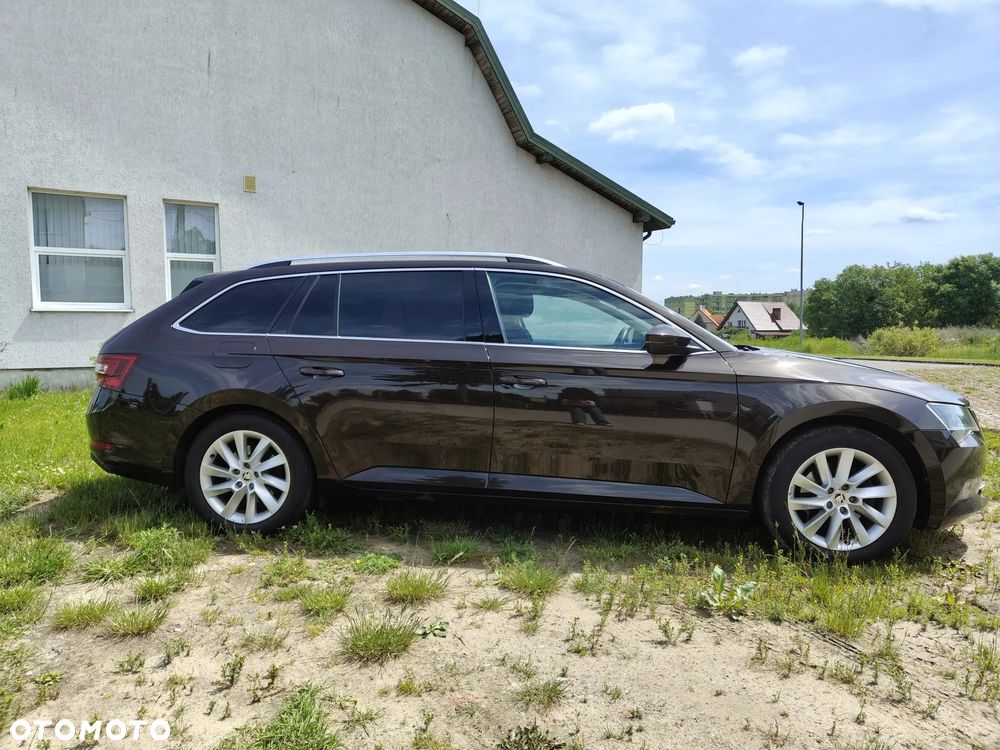 Skoda Superb 2.0 TDI 4x4 Style DSG - 36