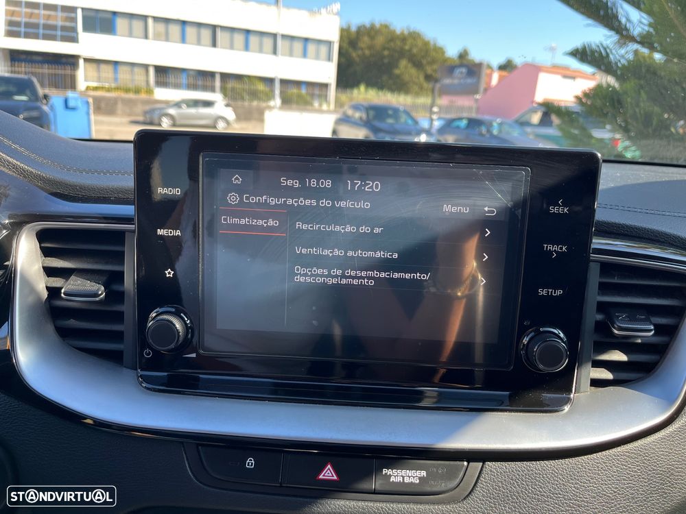 Kia Ceed SW 1.6 GDi PHEV Tech 6DCT - 38