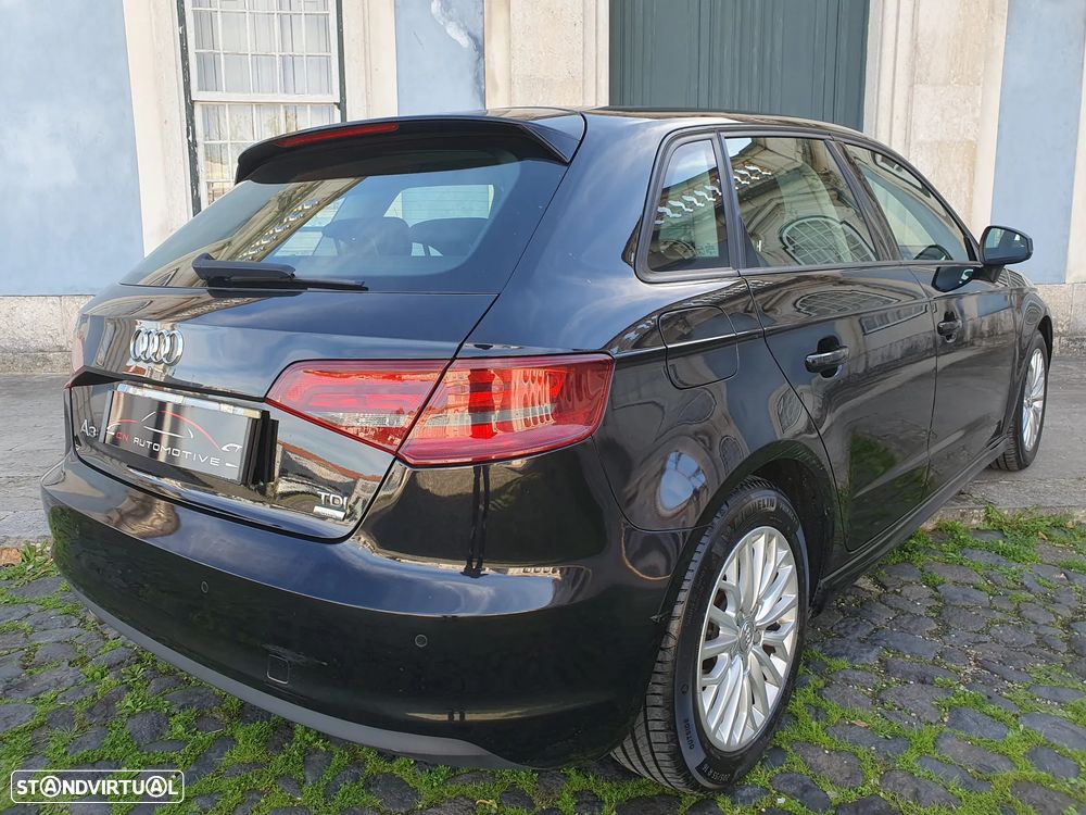 Audi A3 Sportback 1.6 TDI Attraction Ultra - 6