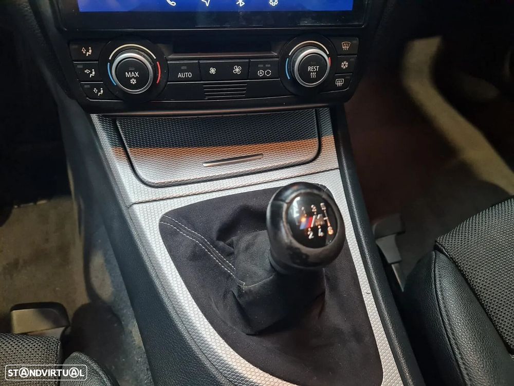 BMW 118 d Pack M - 20