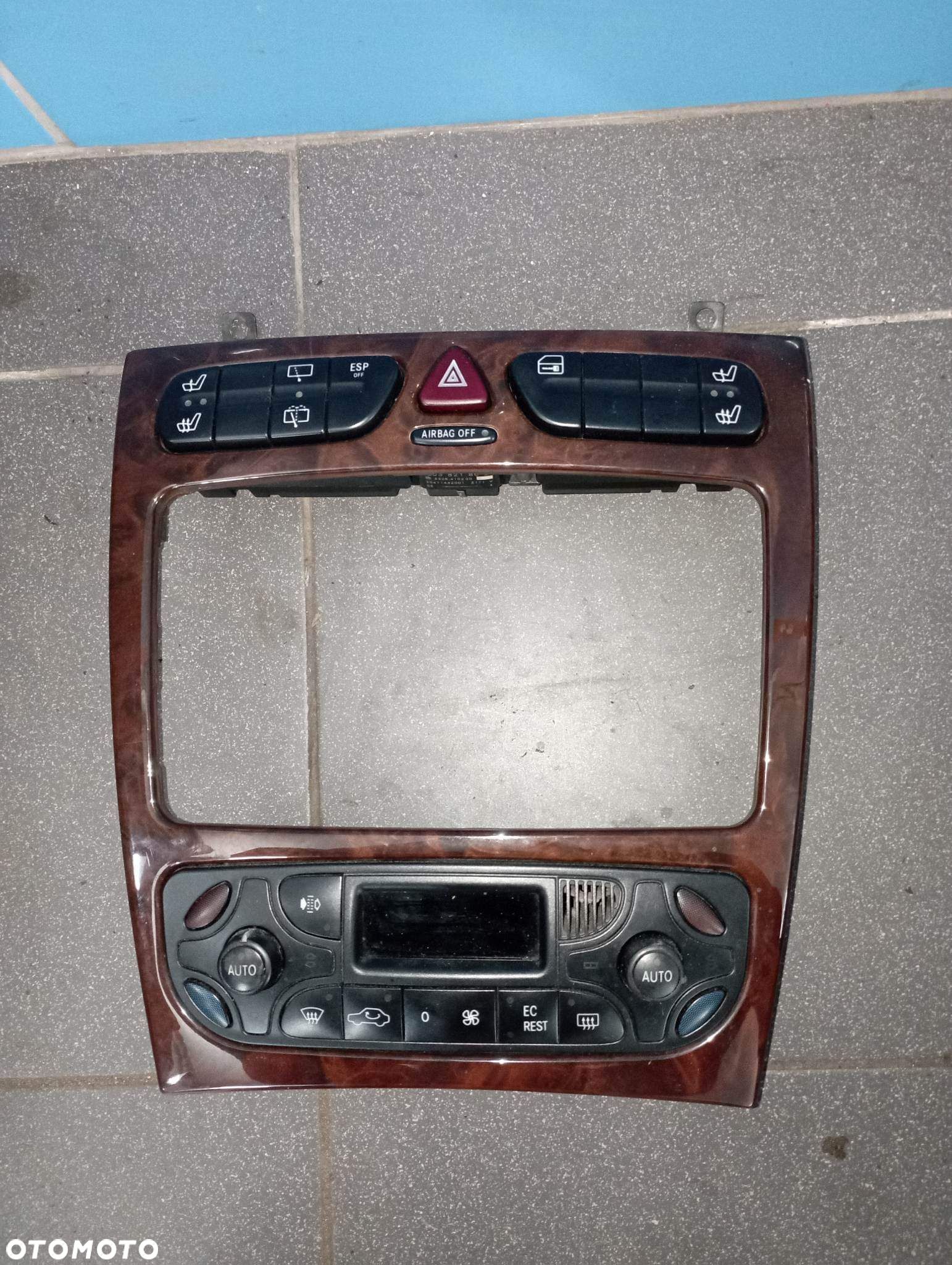 Ramka panel nawiewu mercedes w203 a2036804639 - 1