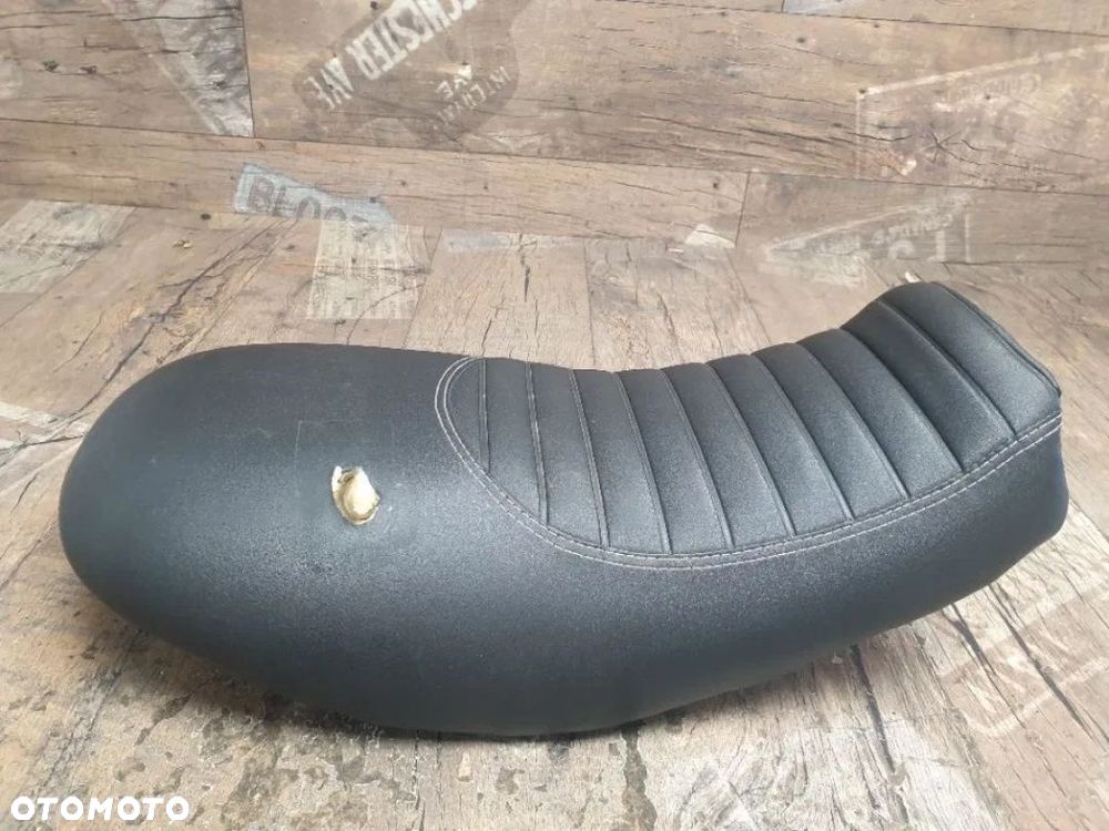 Siedzenie kierowcy solo Triumph Cafe Racer - 3