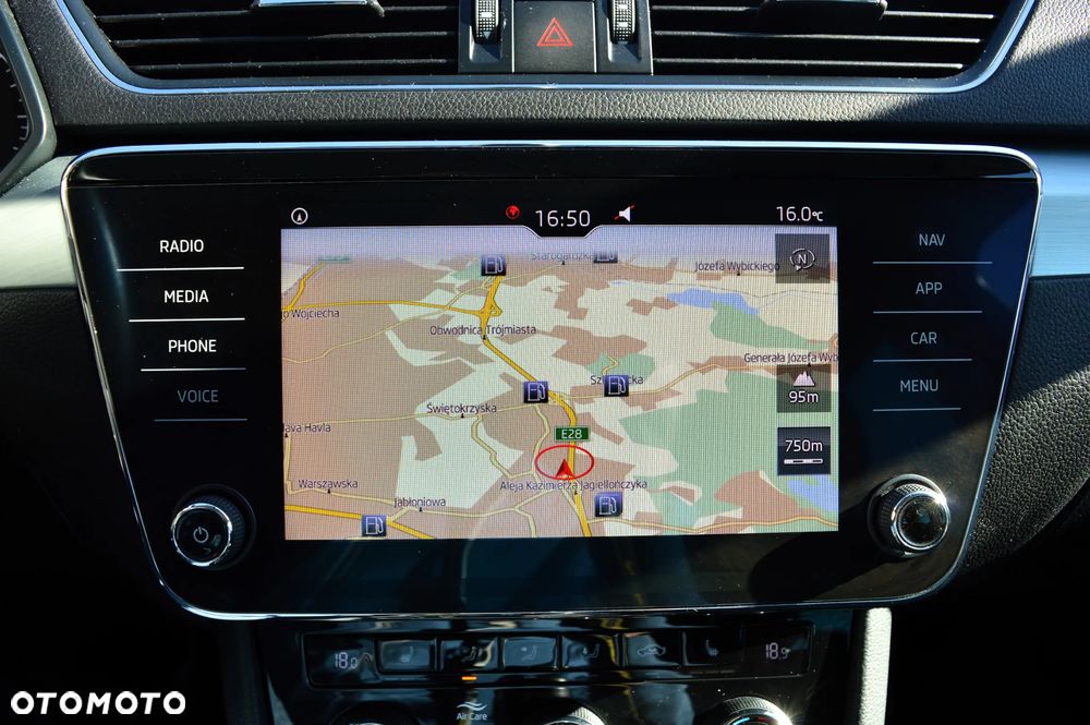 Skoda Superb 1.6 TDI GreenLine - 14