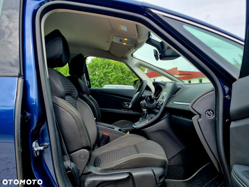 Renault Grand Scenic - 11