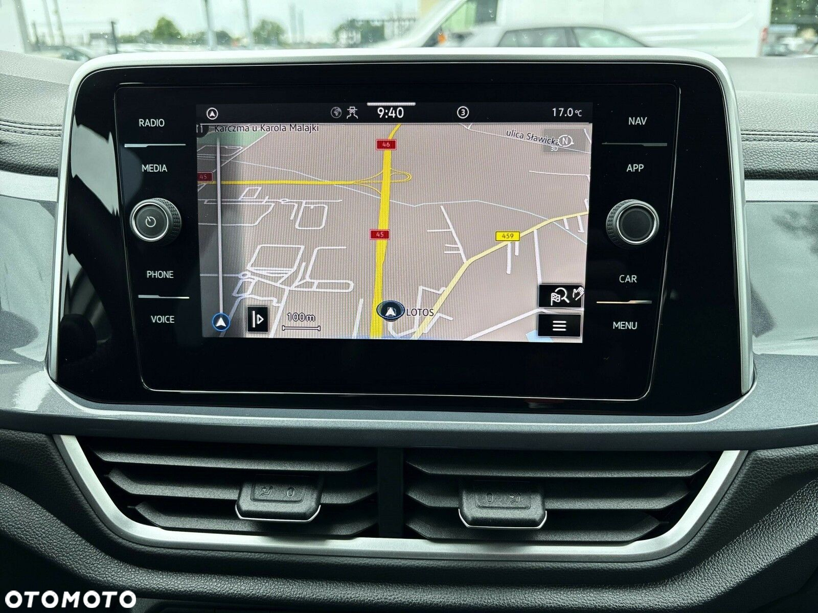 Volkswagen T-Roc - 22