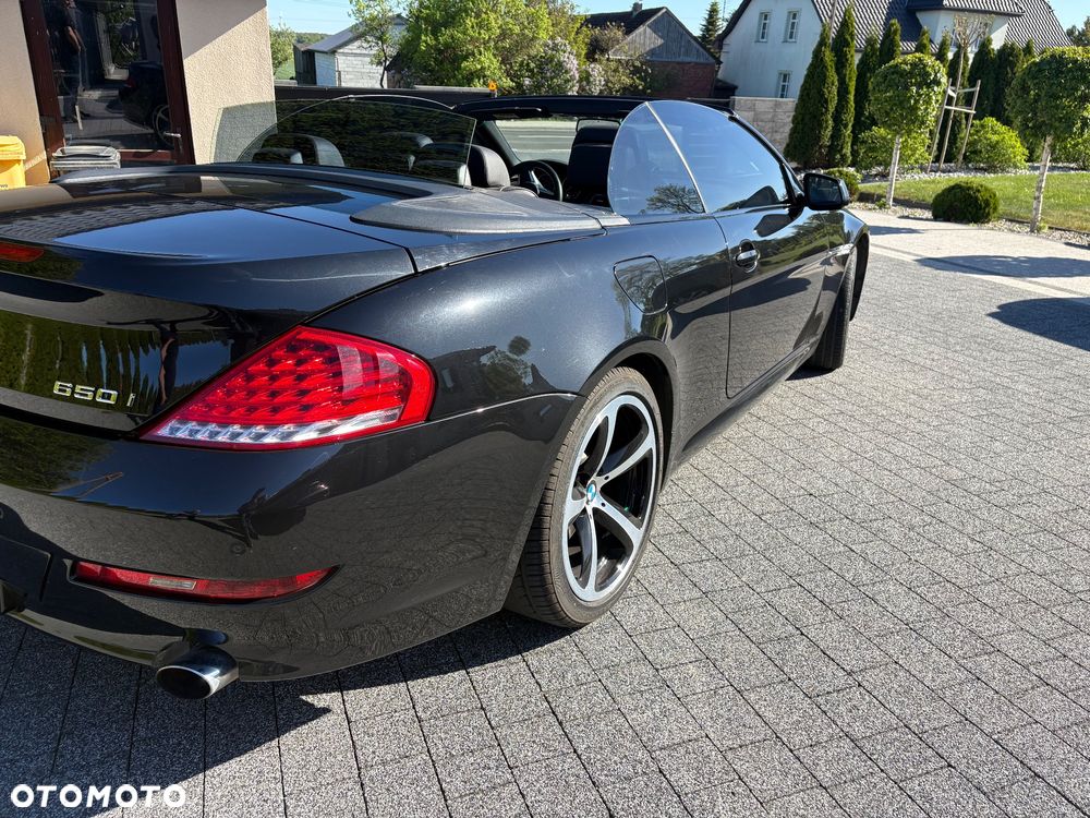 BMW Seria 6 650 i - 8