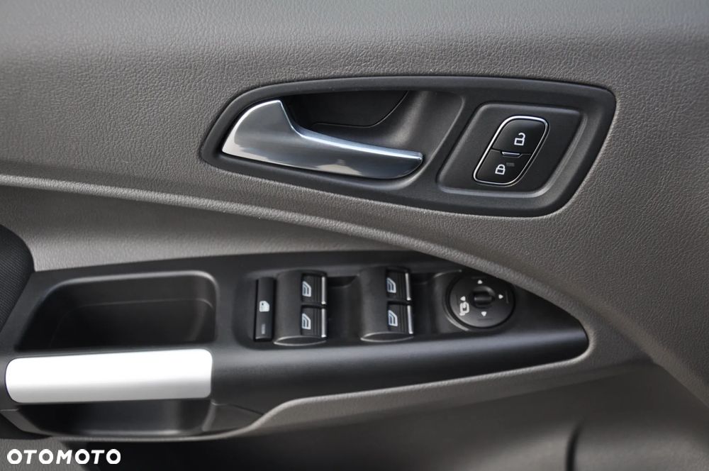 Ford Tourneo Connect Grand - 10
