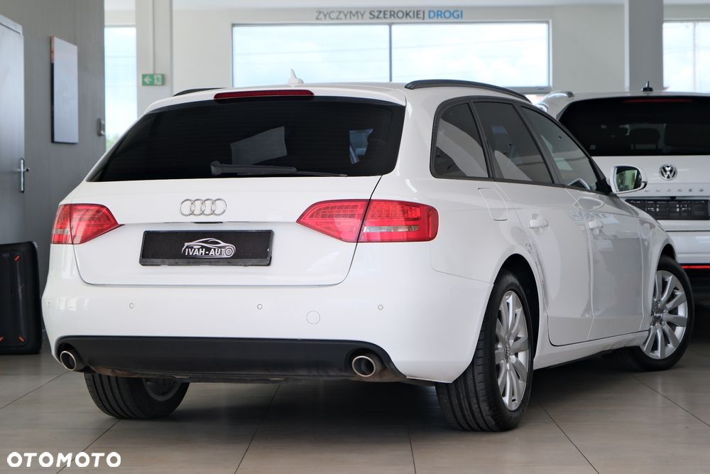 Audi A4 Avant - 4