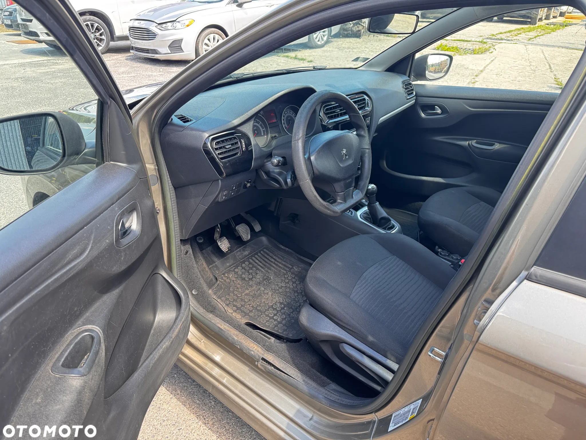 Peugeot 301 1.2 VTi/Pure Tech Access - 10
